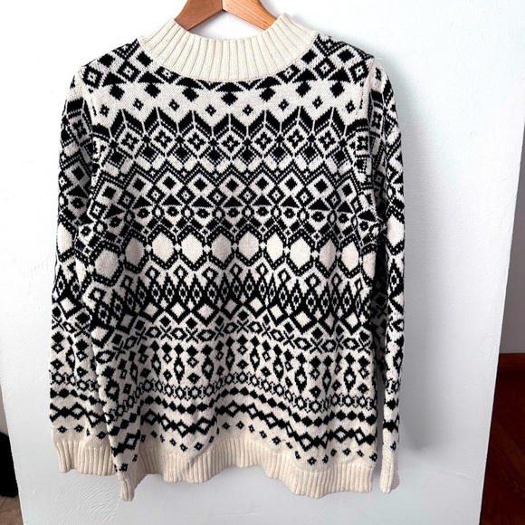 Old Navy womans Ski winter pattern cotton blend sweater Black White Size Large - Picture 1 of 6